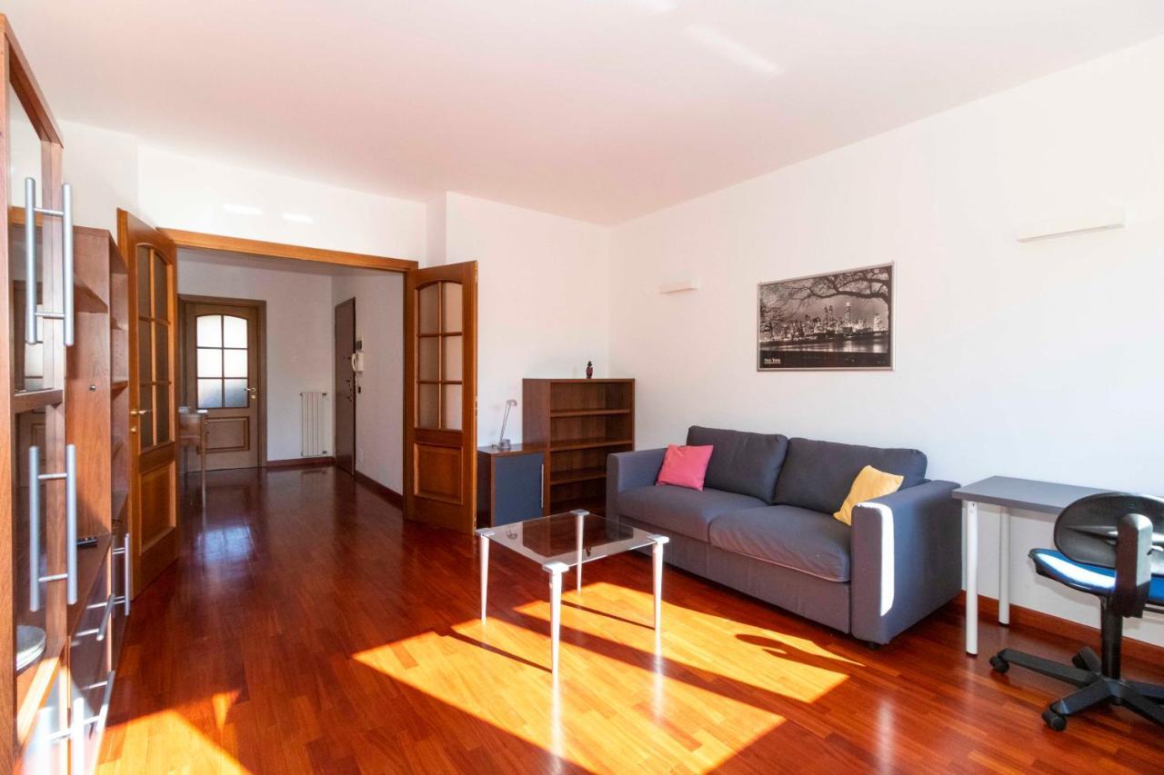 Cozy&Spacious Apt 2 Min Walk From The Tram Stop! Apartment Turin Luaran gambar