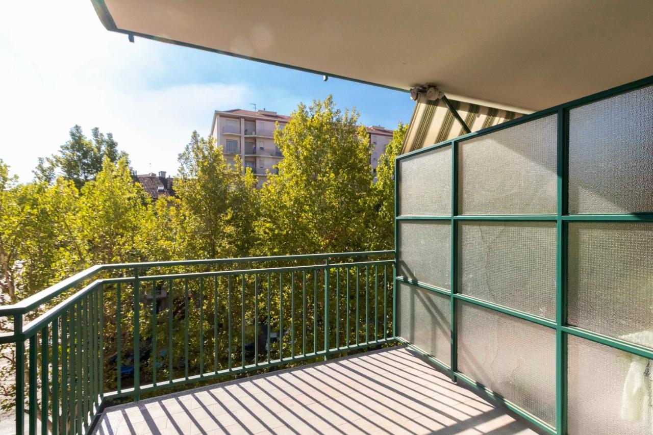 Cozy&Spacious Apt 2 Min Walk From The Tram Stop! Apartment Turin Luaran gambar